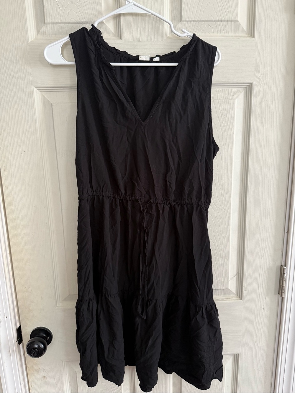 GAP Black Sleeveless V-Neck Drawstring Midi Dress